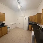 C44- Spacious Split Level Flat Near Edgware Road