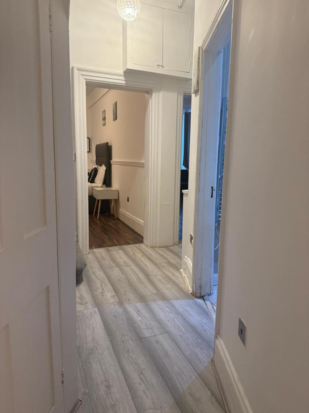 Appartamento C44- Spacious Split Level Flat Near Edgware Road Londra